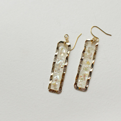 Gold stick earring